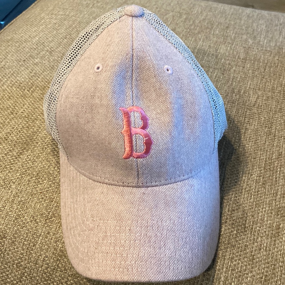 Free with purchase AMERICAN NEEDLE  wool-look mesh trucker hat Boston RED SOCKS